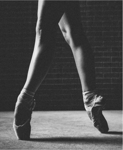 pointe_shoes