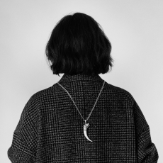 womans_back