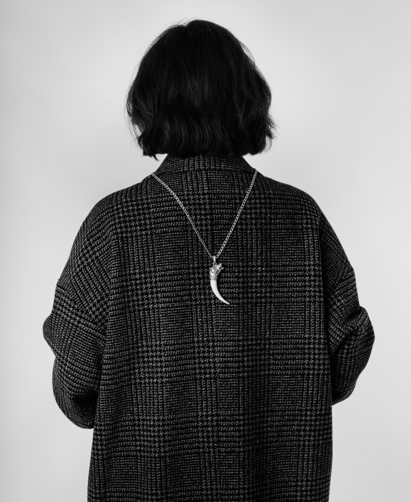 womans_back_big